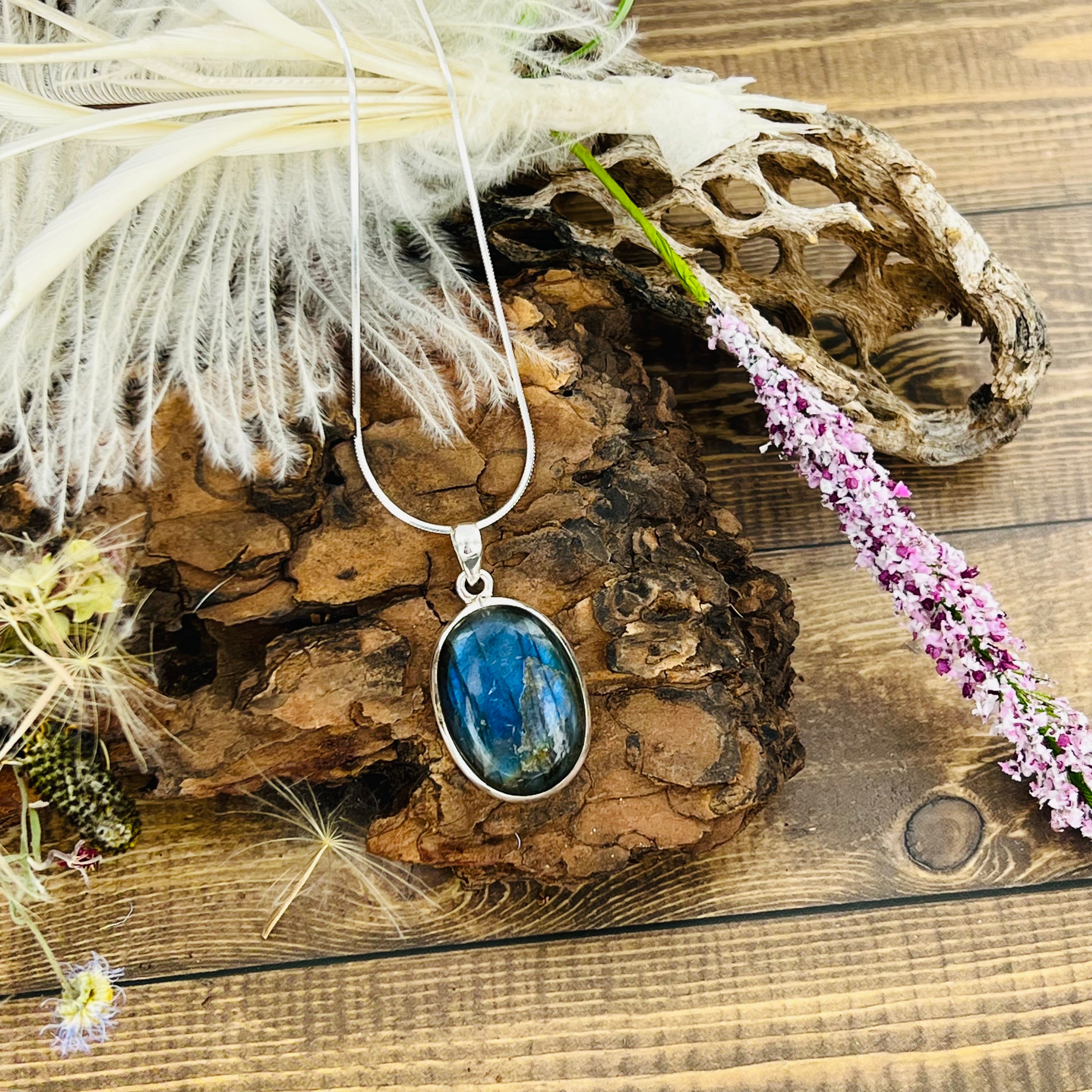 Labradorite Medium Oval Necklace